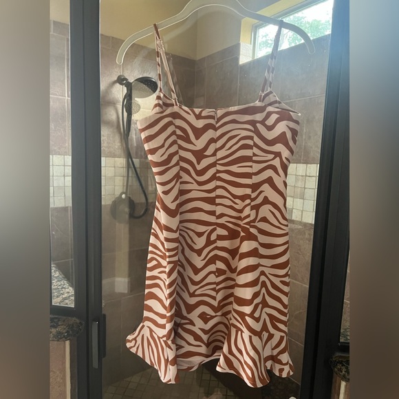 Lovers + Friends Mini Zebra Dress S Worn once $50 - Picture 1 of 3